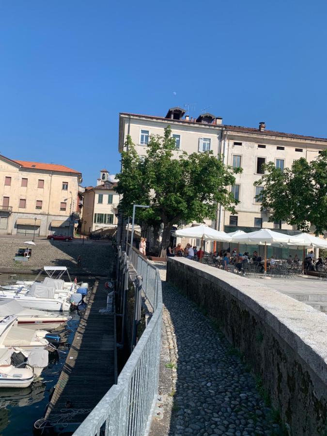 Palazzo Clerici Apartment Луино Екстериор снимка