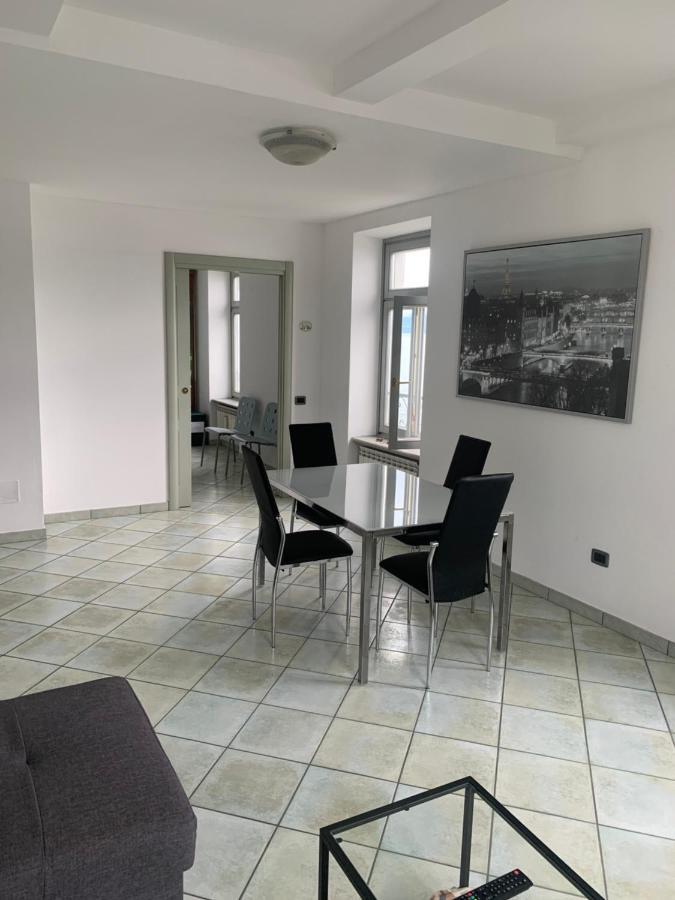 Palazzo Clerici Apartment Луино Екстериор снимка